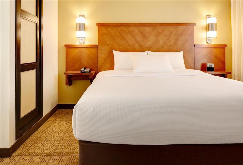Hyatt Place Chicago - Lombard/Oak Brook Номер фото